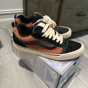 Disney Villains collaboration Knu Skool Scar size 13